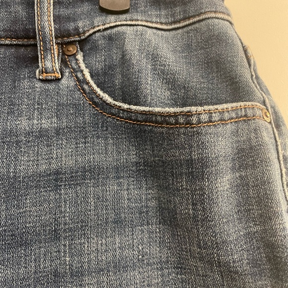 Chico's So Slimming Girlfriend Slim Leg Crop Jeans. Women’s size 10. - Picture 3 of 12